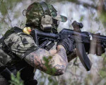 Военна зона на терена с тактическa битка Airsoft за един човек от Макароон