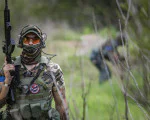 Военна зона на терена с тактическa битка Airsoft за един човек от Макароон