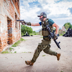 Военна зона на терена - тактическa битка Airsoft в София Военна зона на терена - тактическa битка Airsoft в София