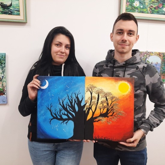 Създайте нещо красиво заедно с Рисуване за двама на обща картина от Makaroon