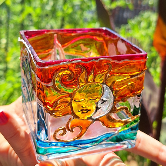 Създайте нещо красиво заедно с творческо ателие за Стъклопис за двама от Makaroon