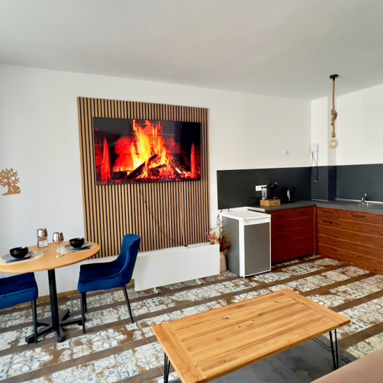 Нощувка за двама в Синьото студио в Пирин Голф Хотел & СПА от Макароон Нощувка за двама в Синьото студио в Пирин Голф Хотел & СПА от Макароон