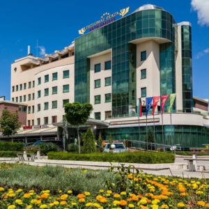 Нощувка за двама със закуска и СПА в Хотел Дипломат Плаза, Луковит + романтична разходка с лодка Нощувка за двама със закуска и СПА в Хотел Дипломат Плаза, Луковит + романтична разходка с лодка