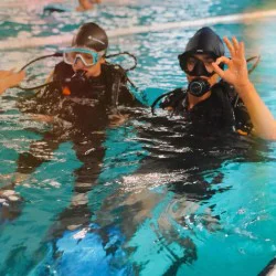 Discover Scuba Diving в закрит басейн в София Discover Scuba Diving в закрит басейн в София