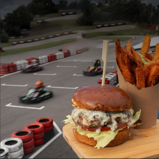 Картинг и хапване за двама – преживяване с привкус на адреналин от Макароон