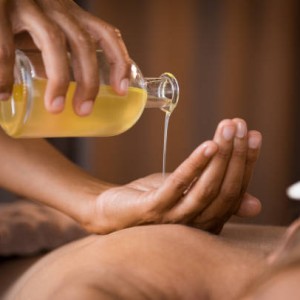 Complete relaxation with a full body, foot, face and head massage Complete relaxation with a full body, foot, face and head massage