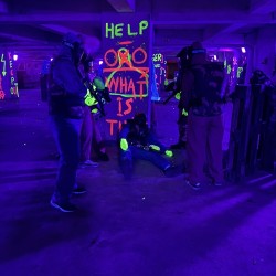 Готови за пейнтбол с игра за 4 души в единствената UV арена в България в гр. Перник