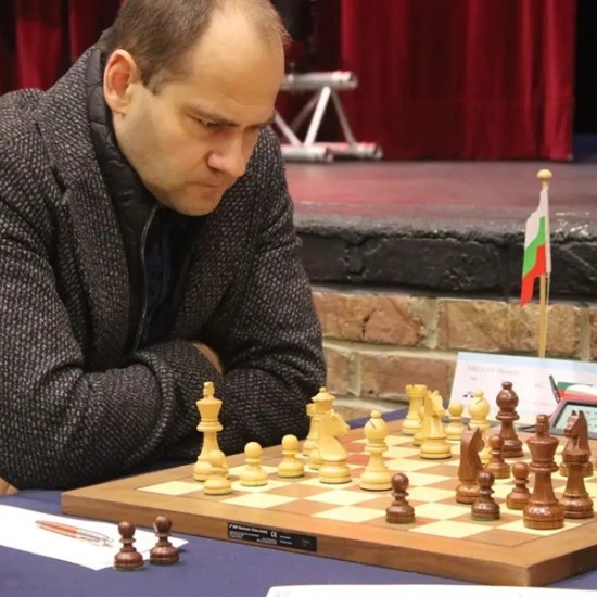 Chess game against grandmaster Momchil Nikolov from Makaroon