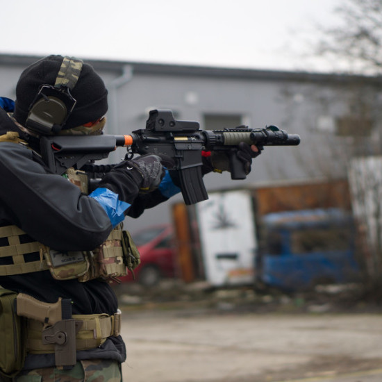 Подари преживяване - игра в жива реалност Подари преживяване: Игра AirSoft | Makaroon.bg