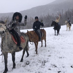 Урок по конна езда край Своге и стрелба с лък