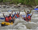 Подарете си ден, пълен с приключения с Рафтинг, каньонинг и въжен тролей на река Струма от Makaroon
