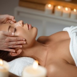 Facial and décolleté massage – a ritual for radiance, relaxation and rejuvenation in Varna