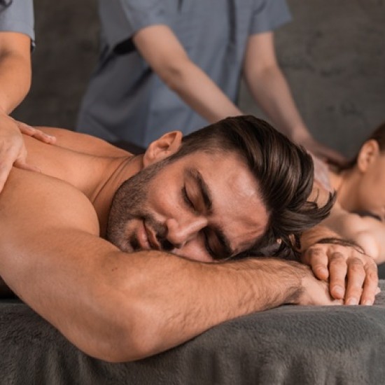 Цялостен спа релакс със сауна и класически масаж във Варна от Makaroon