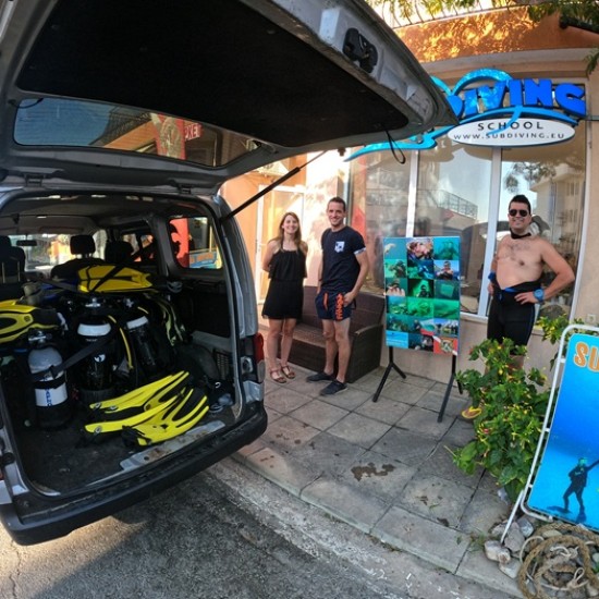 Впуснете в едно подводно приключение с Гмуркане от лодка в потънал кораб на остров Св. Иван, Созопол от Makaroon