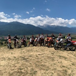 Двудневен тур с ендуро мотори + 2 нощувки в Wellness Hotel Bulgaria край Банско  Двудневен тур с ендуро мотори + 2 нощувки в Wellness Hotel Bulgaria край Банско