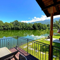 Приказна нощувка в къща над водата в комплекс „Валтата“, с. Самуилово