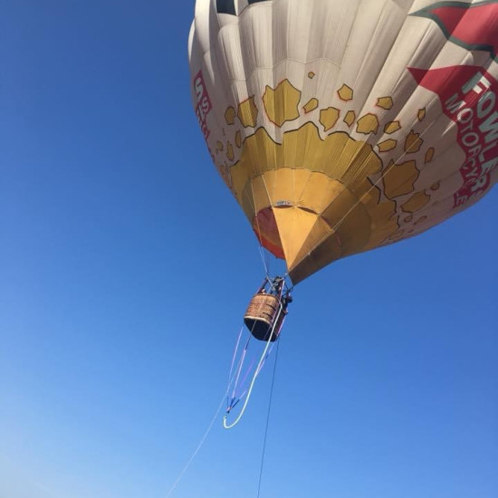 Скок с бънджи от балон и видеозаснемане край Правец от Макароон