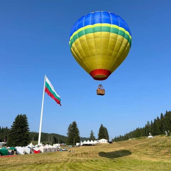 With a feeling of freedom and inspiration - Free balloon flight near Pravets from Makaroon