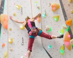 Спортувайте семейно с пакет "Мама, татко и аз в Momentum Indoor Climbing" от Makaroon