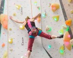 Покорете нови висини с  "Beginner’s pack в Momentum Indoor Climbing" от Makaroon