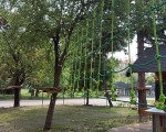 Щуро преживяване за деца с въжен тролей, пица и сладолед в Приключенски парк Юнак от Makaroon Щуро преживяване за деца с въжен тролей, пица и сладолед в Приключенски парк Юнак от Makaroon