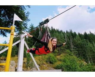 Свободно спускане по въже на алпийски тролей Zipline 400 в Чепеларе - за двама