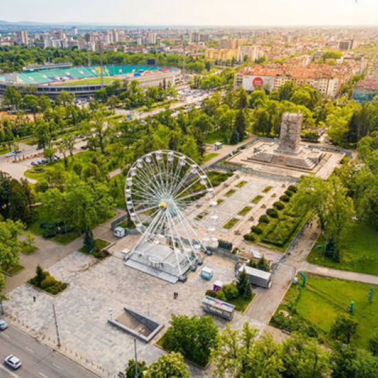 Споделено забавление със Семеен билет за най-високото виенско колело в България от Makaroon