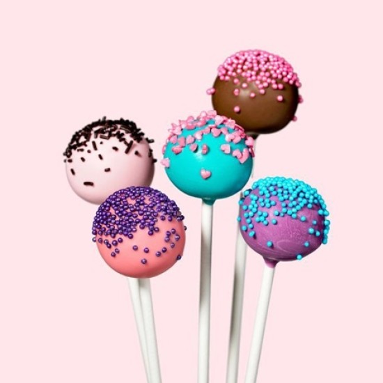 Забавление за най-малките с кулинарна работилница по избор за деца от Makaroon