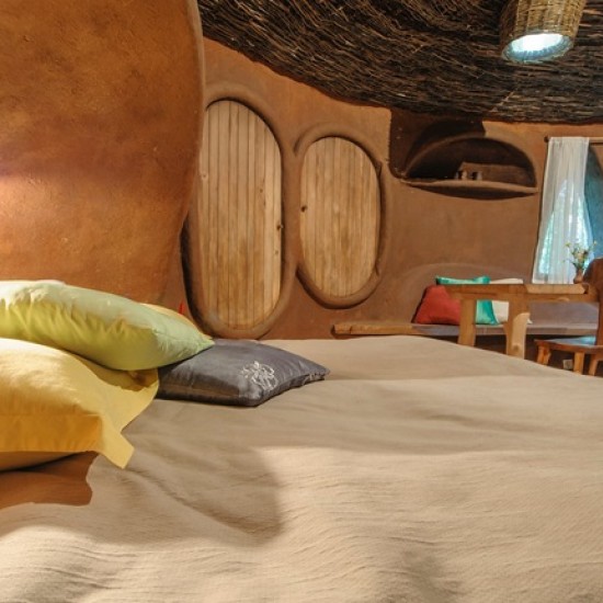 Организирайте перфектната почивка в един малък приказен Рай с 2 нощувки в Еко селище Омая от Makaroon