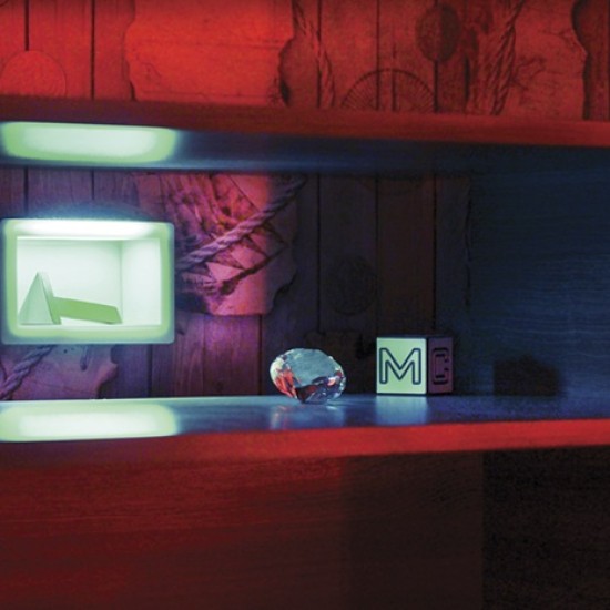 Потопете се в един свят на мистерии с Ескейп стая Тайната на Криптос от Makaroon