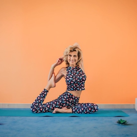 Подарете си усещане за свобода и лична сила с Индивидуална аеро йога практика край Варна от Makaroon Подарете си усещане за свобода и лична сила с Индивидуална аеро йога практика край Варна от Makaroon