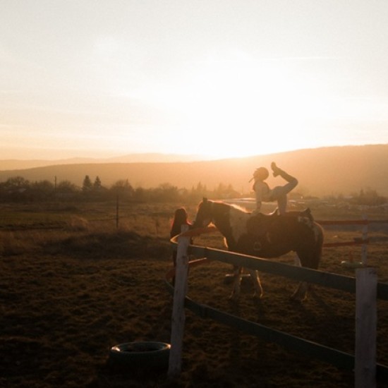 Забавление и природата с Конна езда на манеж в Радомир от Makaroon