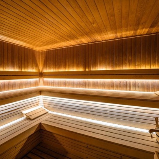 Подарете си петзвездна почивка с Нощувка делник в Термален комплекс Медите Спа Резорт и Вили от Makaroon