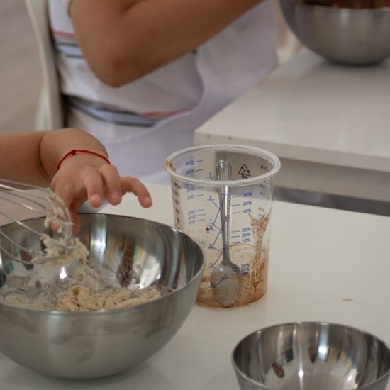 Игри, забавления и творчество с брашно с Месетерапия за деца от Makaroon