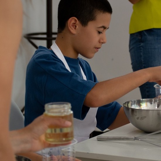 Игри, забавления и творчество с брашно с Месетерапия за деца от Makaroon