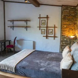 Уют и романтика с 2 нощувки за двама в студио Хамбарът, къща за гости Нашето място, с. Зорница Уют и романтика с 2 нощувки за двама в студио Хамбарът, къща за гости Нашето място, с. Зорница