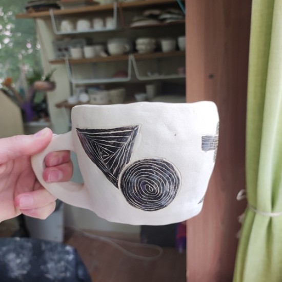 Уъркшоп за уникална чаша за капучино, чай или матча в Ателие по Керамика от Makaroon.bg