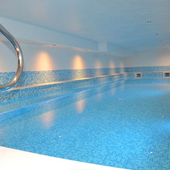 Отдайте се на пълноценен релакс със закуска и спа с нощувка за двама в СПА хотел Романтика от Makaroon