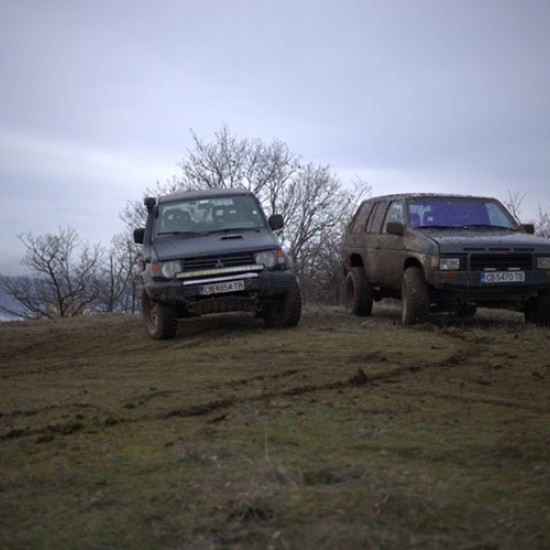 Адреналин в природата - насладете се на офроду приключение с джип в района на Стара планина от Makaroon