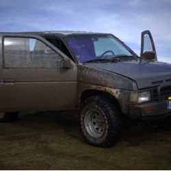 Офроуд изживяване с джип с възможност за самостоятелно шофиране в подножието на Стара планина за един човек