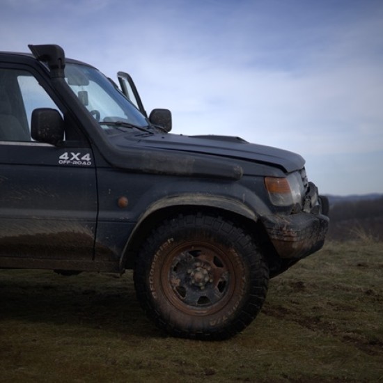 Адреналин в природата - насладете се на офроду приключение с джип в района на Стара планина от Makaroon