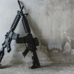 Стрелба с 3 вида оръжие - пакет Counter-Strike с Глок, AR15 и Калашник в Хасково