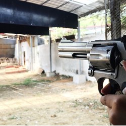 Стрелба с пистолет по избор Glock, Jericho 941 F или Beretta 92 в Хасково