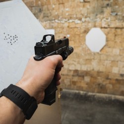 Стрелба с пистолет по избор Glock, Jericho 941 F или Beretta 92 в Хасково
