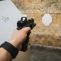 Стрелба с пистолет по избор Glock, Jericho 941 F или Beretta 92 в Хасково