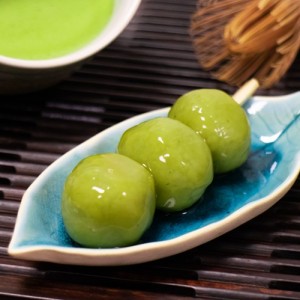Workshop for traditional Japanese sweets Dango mochi and Matcha tea at TeaToria - discover the delicious secrets of the East