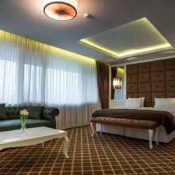 Една нощувка със закуска в апартамент за до 4 души в хотел Арпезос, гр. Кърджали