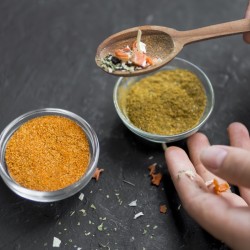 In the world of spices - tasting of aromatic plants from around the world for one person In the world of spices - tasting of aromatic plants from around the world for one person