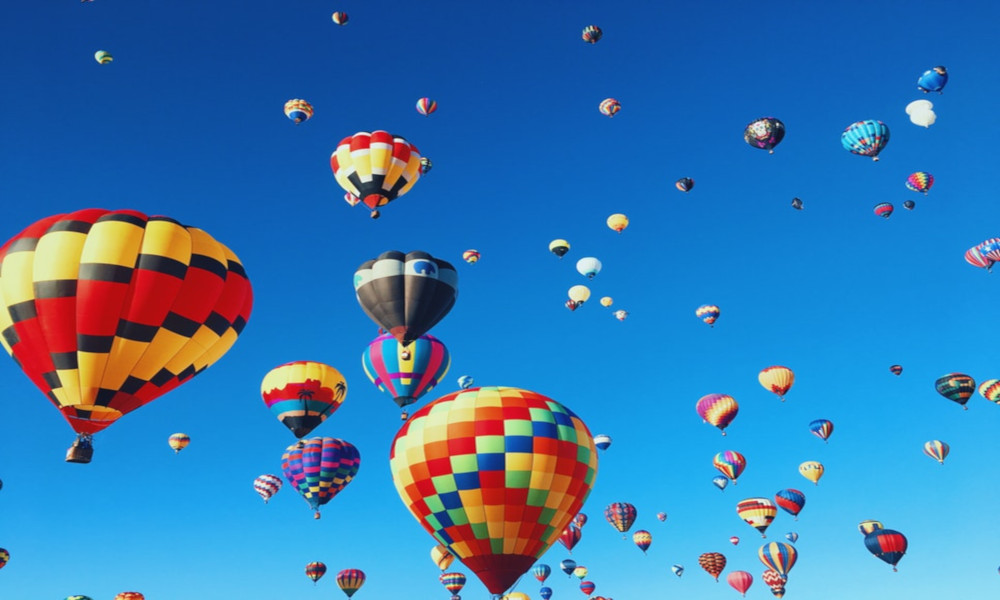 Макароон - скачане с бънджи от балон